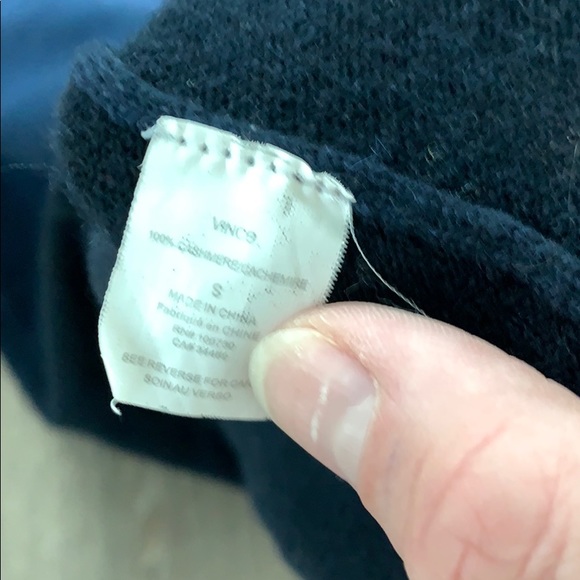 vince ombré blue 100% cashmere v-neck sweater SMALL, like new - Picture 3 of 4